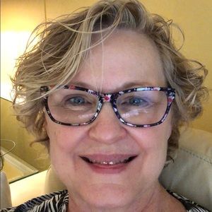 Meet your Posher, Vickie